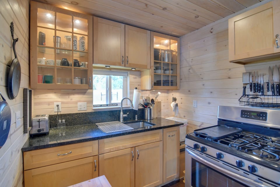 House (2 Bedrooms) | Interior