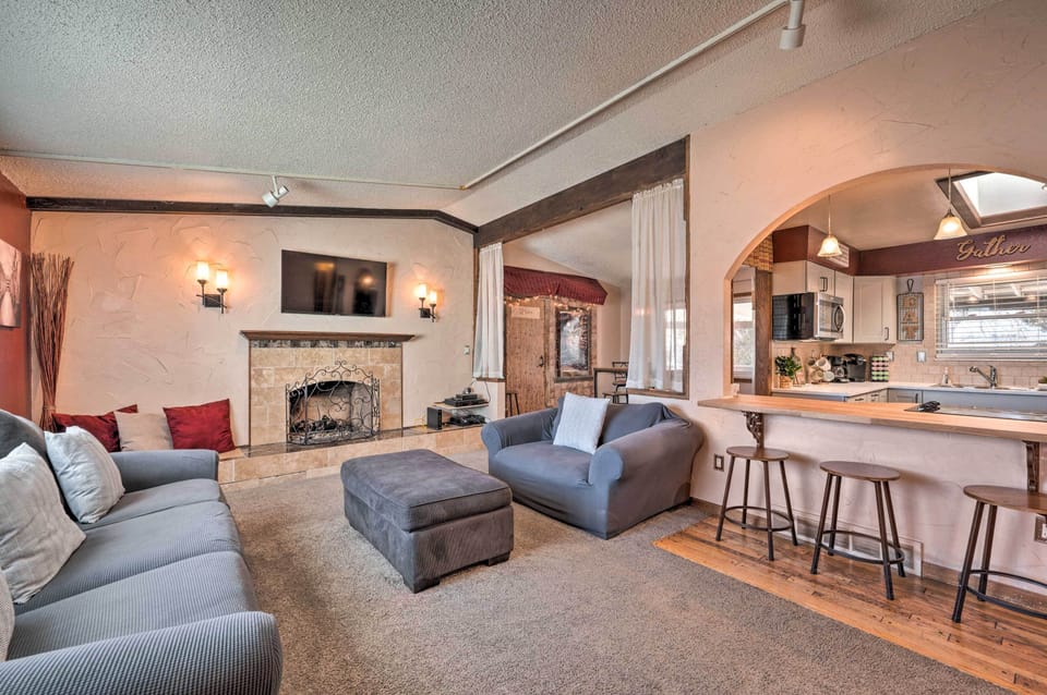 House (4 Bedrooms) | Front of property