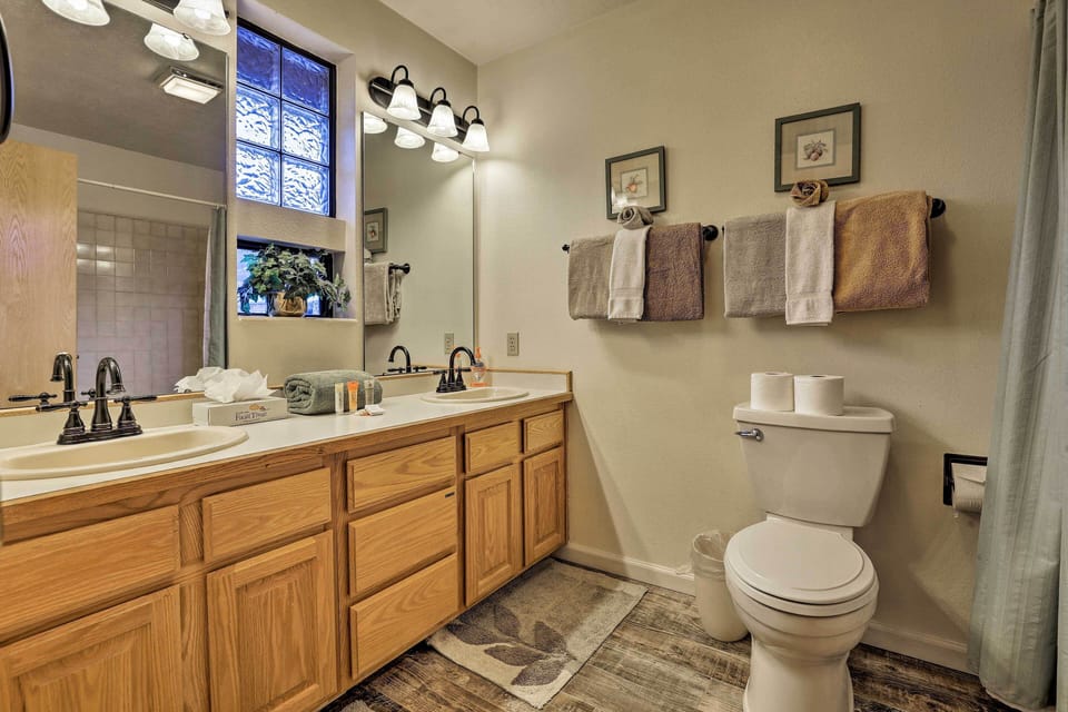 Walk to Main Street: Frisco Townhome w/ Decks Apartment in Frisco