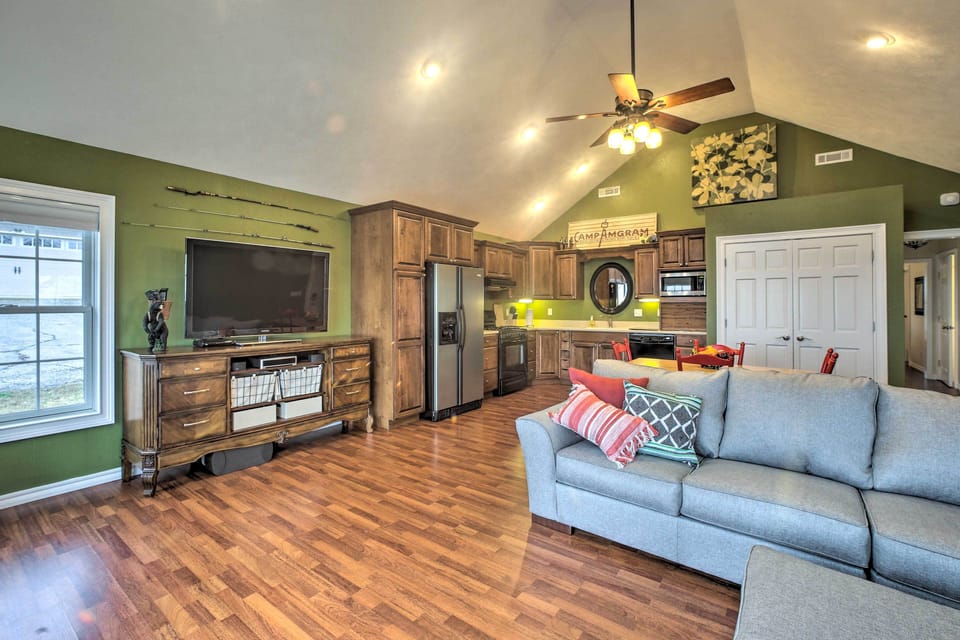 House (2 Bedrooms) | Interior
