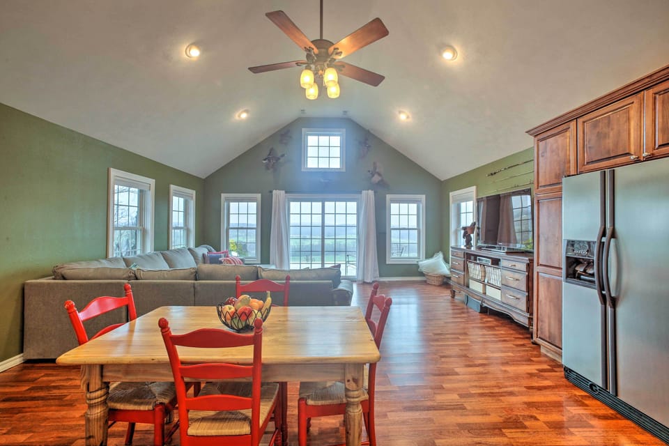 House (2 Bedrooms) | Interior