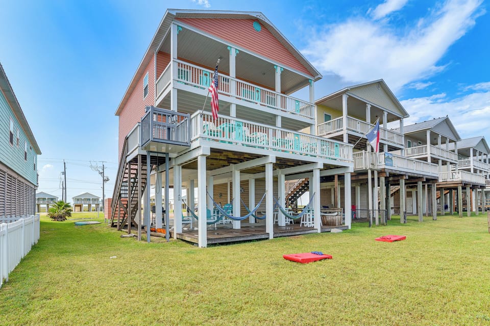House (4 Bedrooms) | Front of property