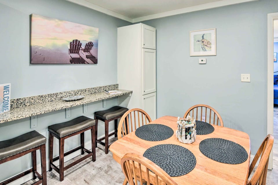Walk to Ocean: Condo w/ Community Perks on HHI Apartment in Hilton Head Island