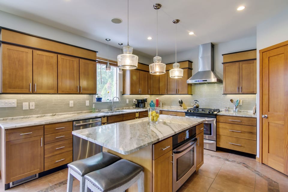 House (5 Bedrooms) | Interior