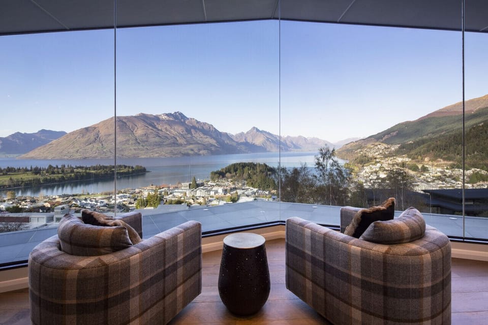 Panoramic lake views from the living room