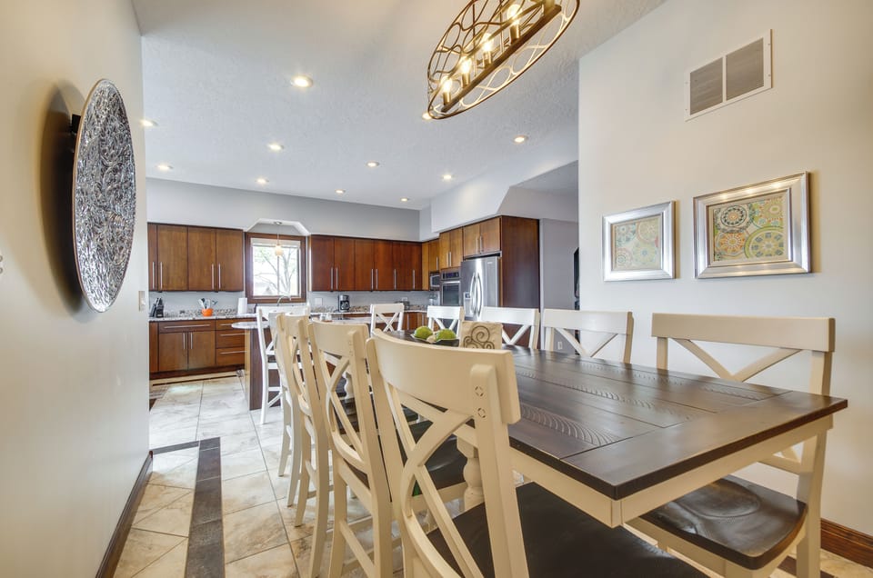 House (5 Bedrooms) | Interior