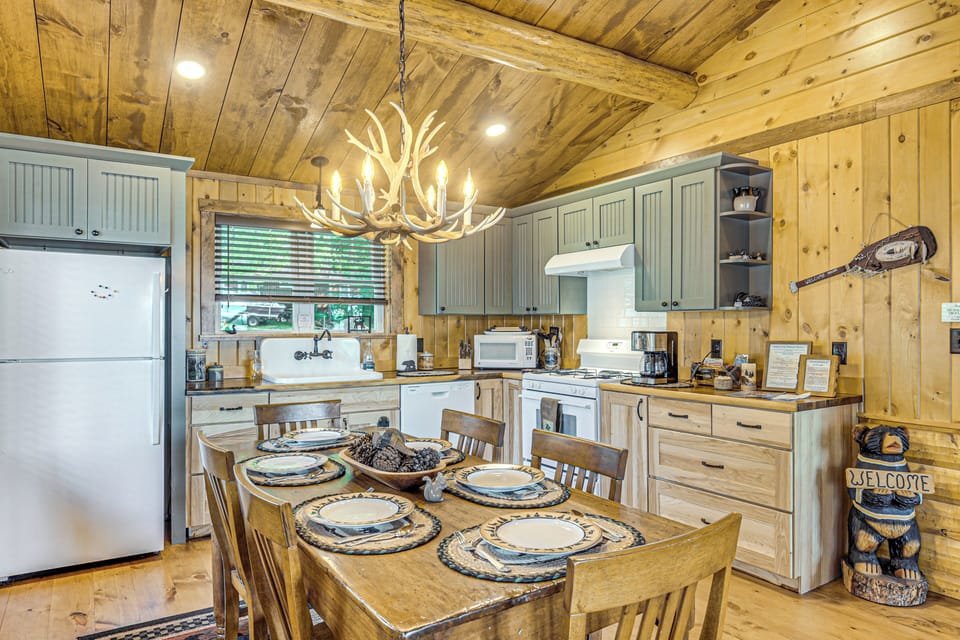 House (3 Bedrooms) | Interior
