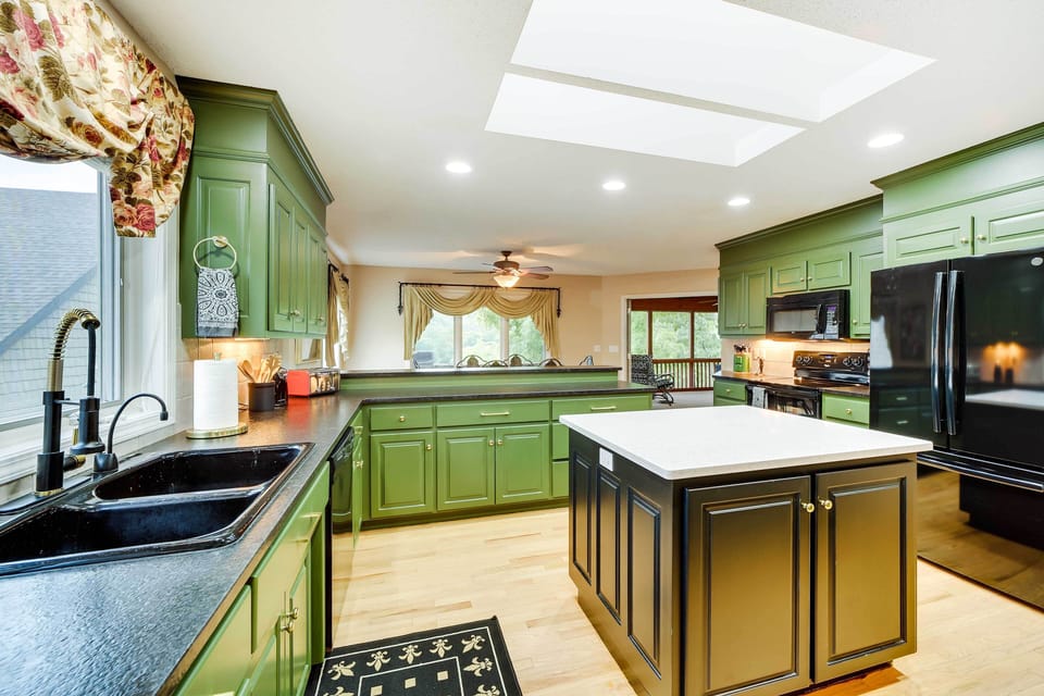 House (5 Bedrooms) | Interior