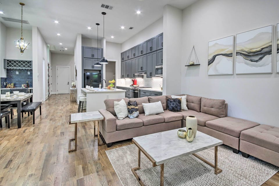 House (3 Bedrooms) | Front of property
