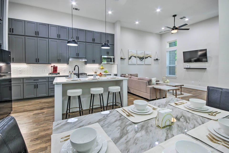 House (3 Bedrooms) | Interior