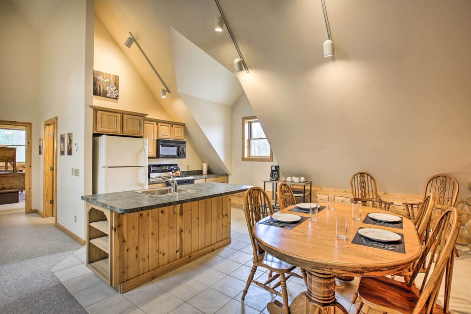 House (6 Bedrooms) | Interior