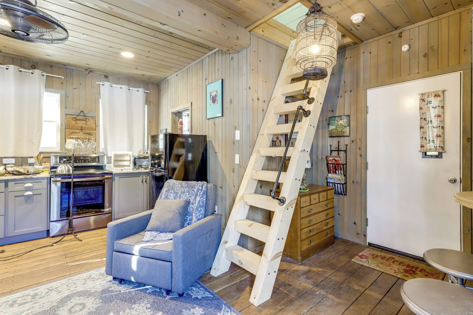 Apartment (0 Bedroom) | Interior