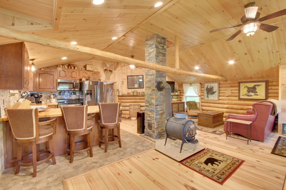 House (2 Bedrooms) | Interior