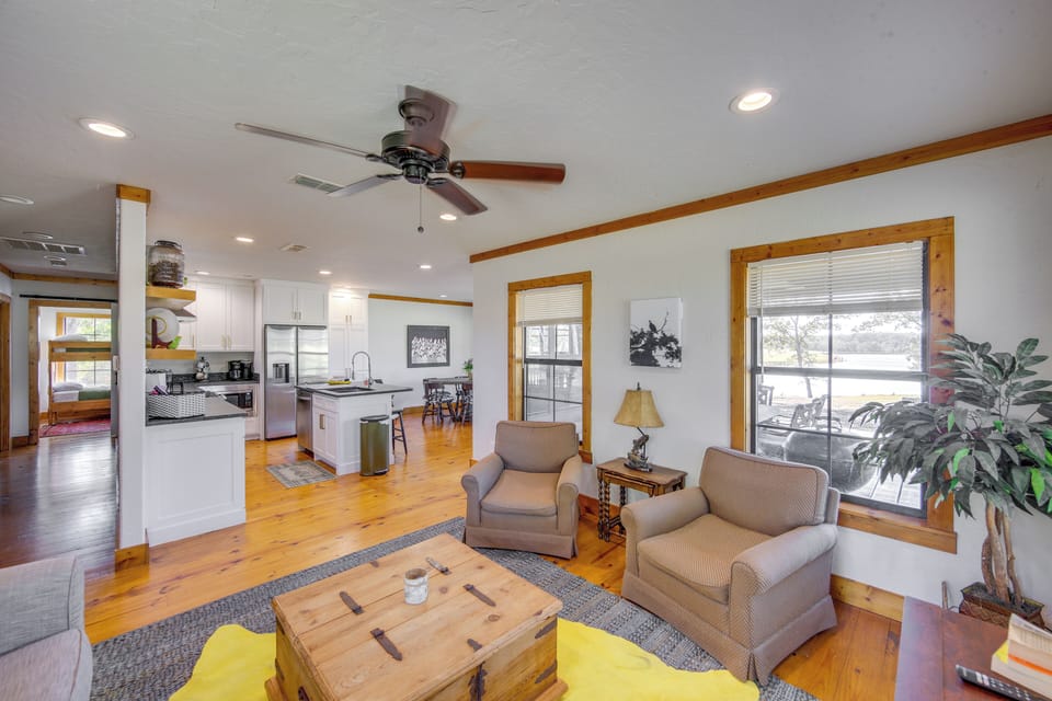 House (2 Bedrooms) | Interior