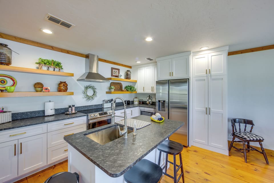 House (2 Bedrooms) | Interior