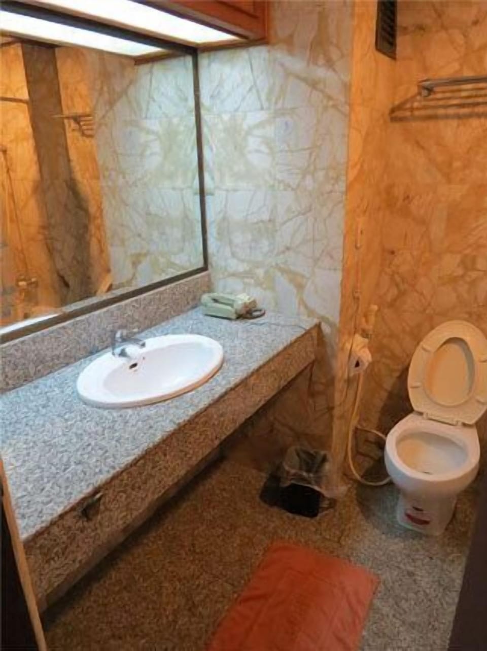 Triple Room | Bathroom | Shower, towels