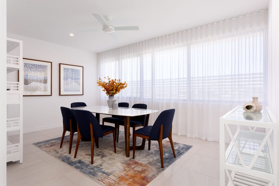 Luxury Villa | Dining room