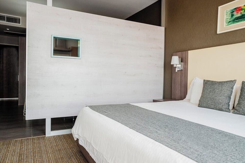 Room, Kitchenette | In-room safe, desk, blackout drapes, soundproofing