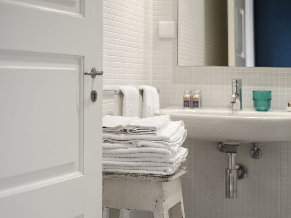Apartment, 2 Bedrooms, Kitchenette (Convent View) | Bathroom sink