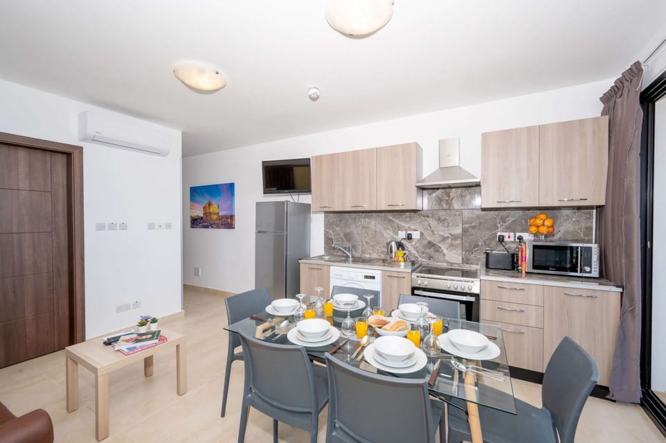 Kitchen and dining area