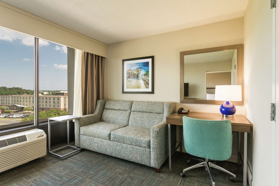 In-room safe, individually decorated, individually furnished, desk