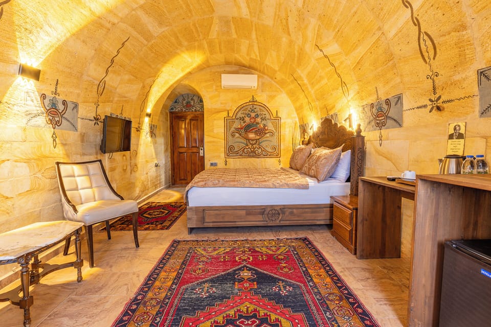 Deluxe Room | Premium bedding, Select Comfort beds, individually decorated, desk