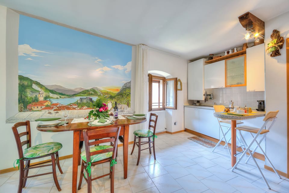 Family Apartment, Multiple Bedrooms, Mountainside (Il Nido dell'Artista) | Dining