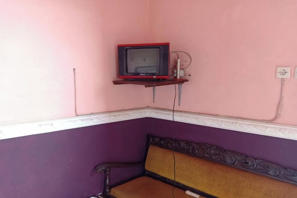 Standard Double Room | Desk, free WiFi, bed sheets