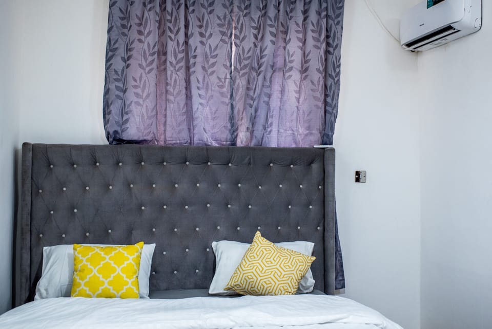 Free minibar items, laptop workspace, free WiFi, wheelchair access