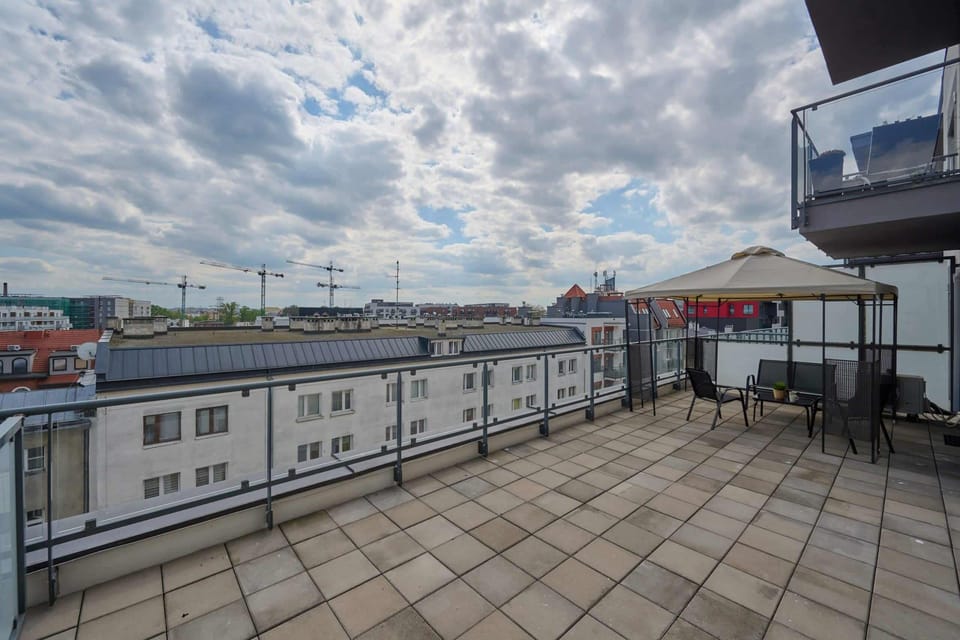 Stay in a well-connected area with excellent public transport links. 