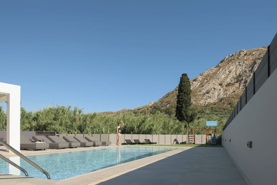 Discover a refined countryside retreat. 