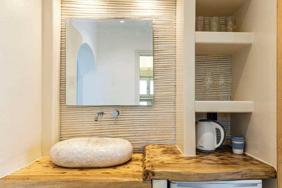 Suite with Sea View | 1 bedroom, Egyptian cotton sheets, premium bedding, down comforters