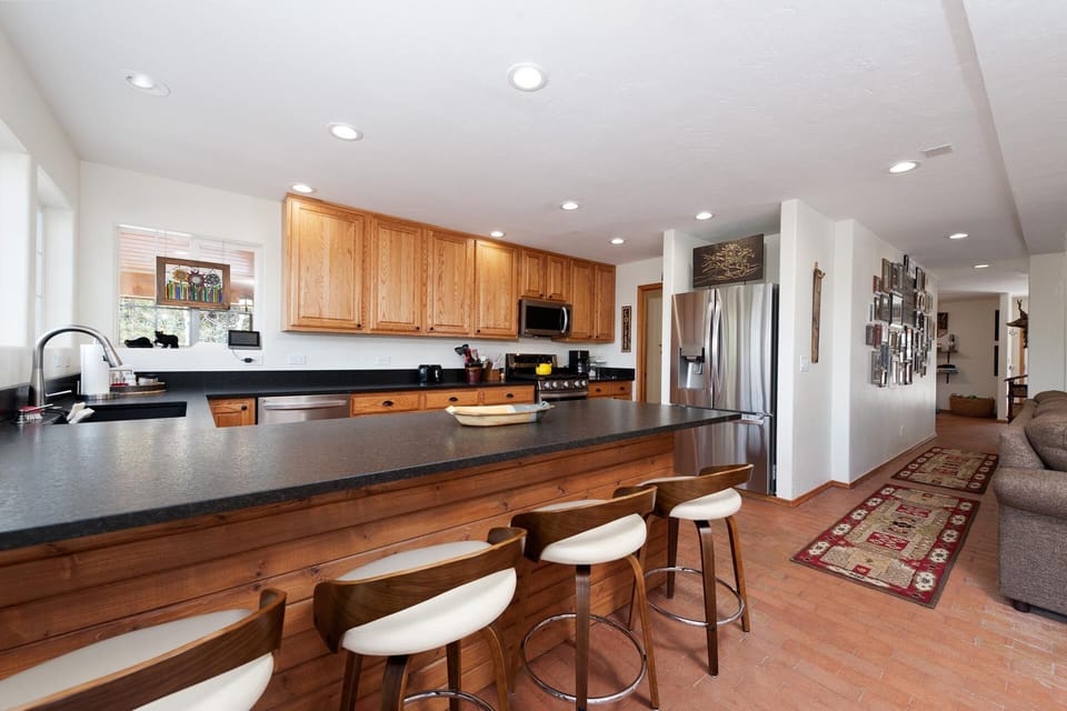 Fully Stocked kitchen