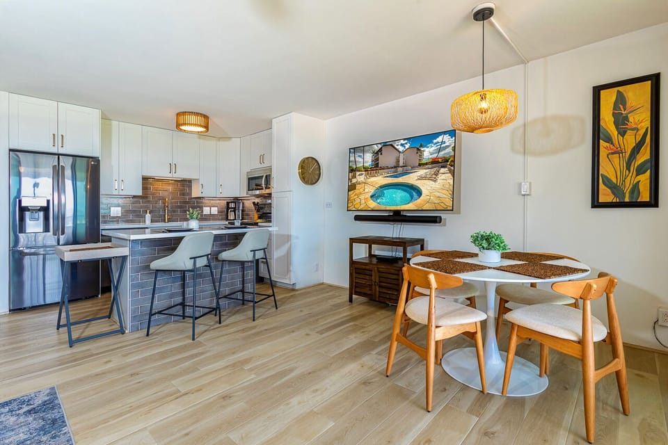 Completely updated from flooring to kitchen and furnishing. 