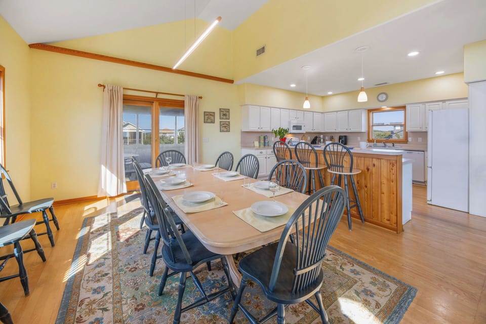 Surf or Sound Realty - 1116 - Sand N'At - Dining Area -2