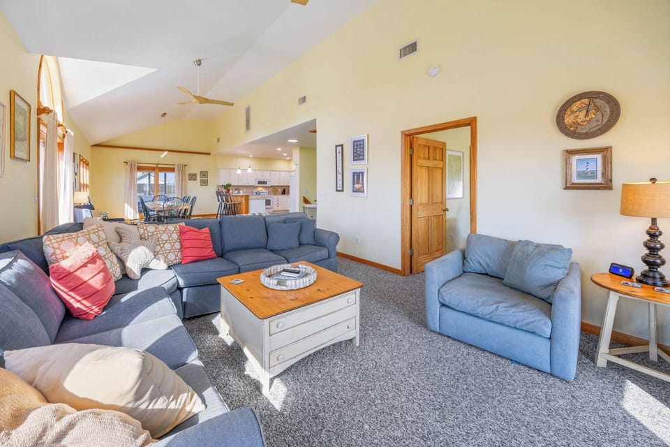 Surf or Sound Realty - 1116 - Sand N'At - Great Room -4