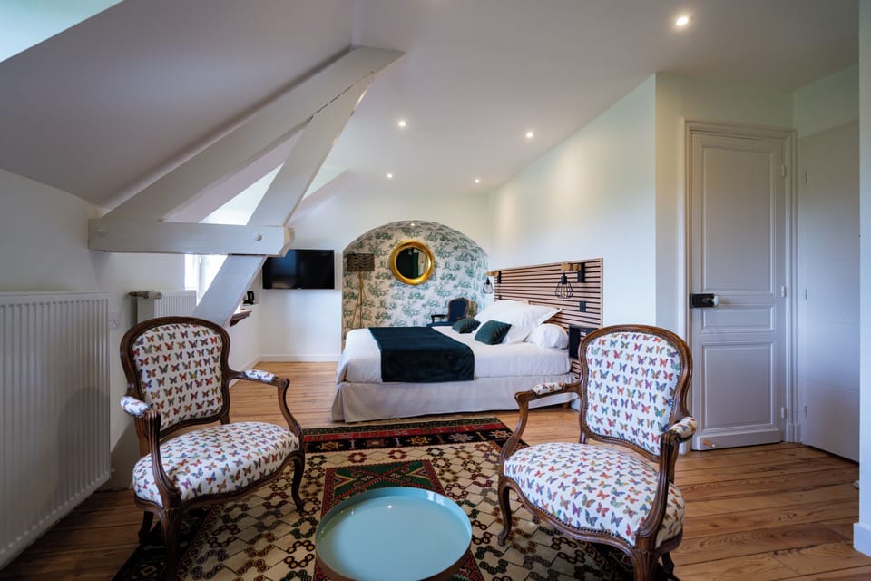 Double Room, Private Bathroom, Mountain View | Blackout drapes, cribs (free), WiFi (free), individually decorated