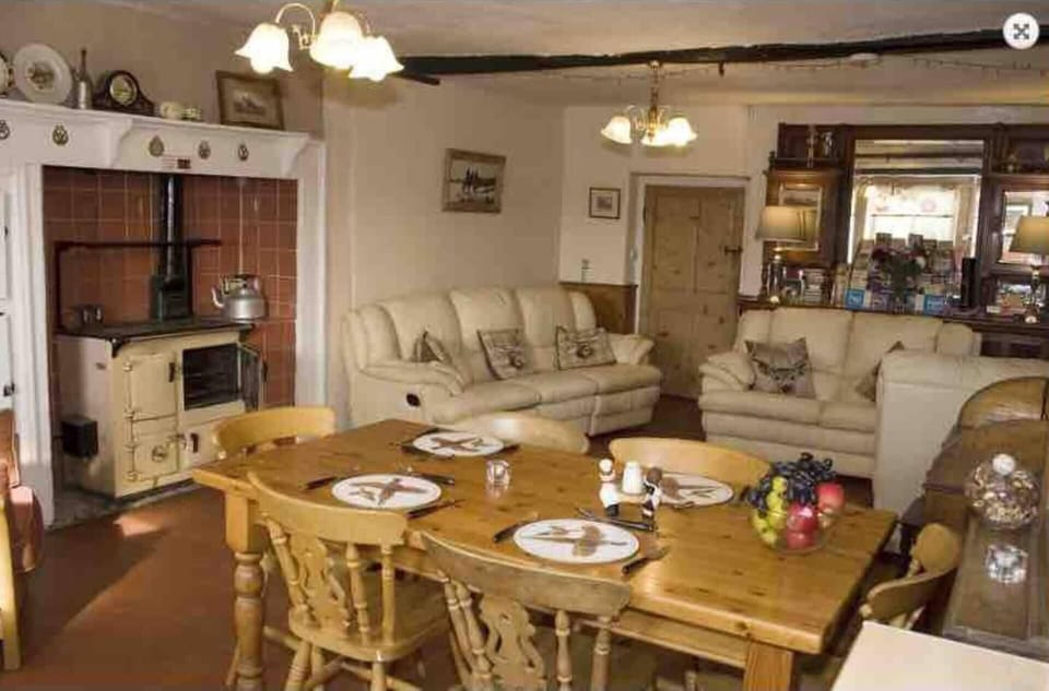 House | Dining