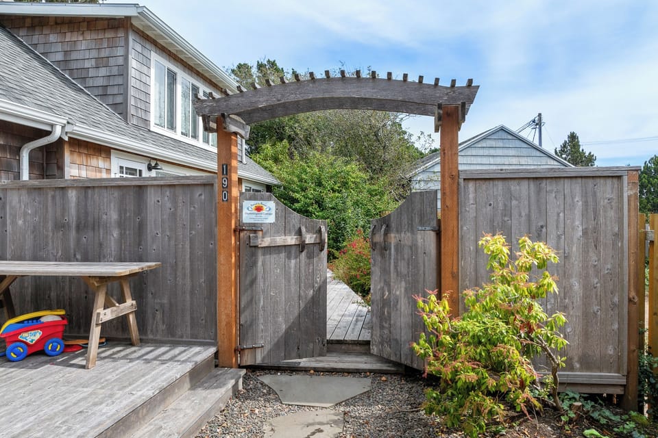 Entrance to Hummingbird.