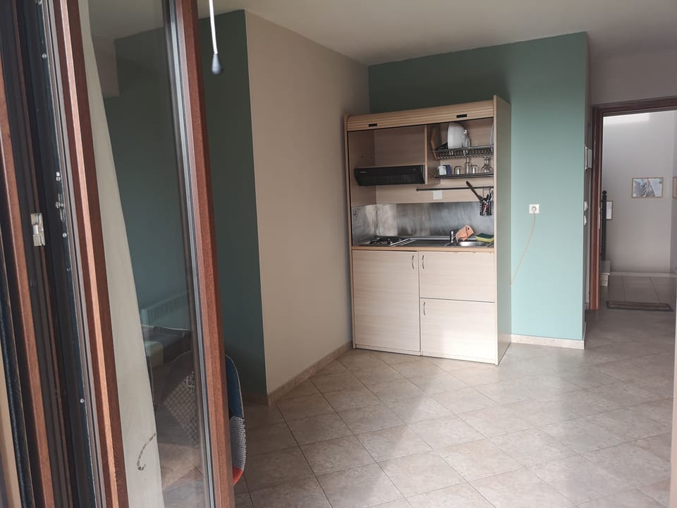 Deluxe Double Room, 1 Bedroom, Sea View | Living area