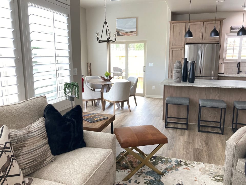 Back on main living room/kitchen area