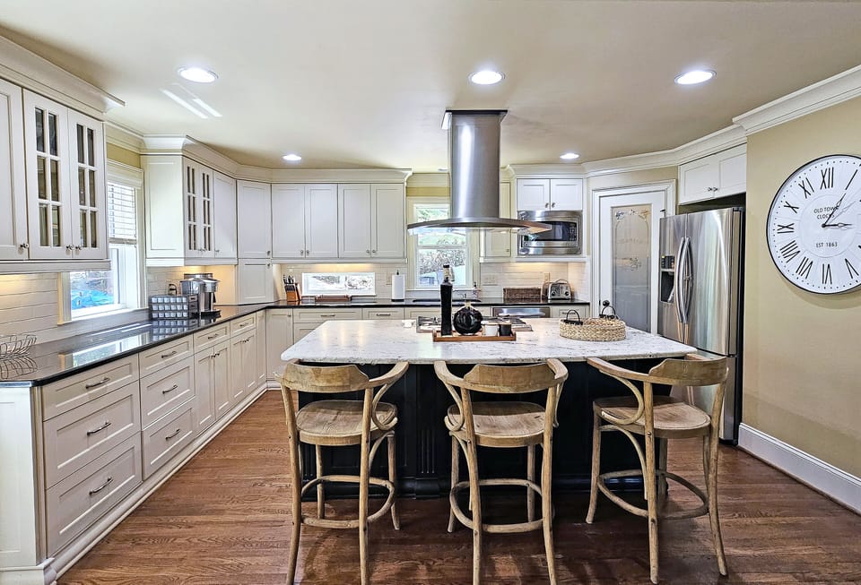 Gourmet island for cooking and additional seating 