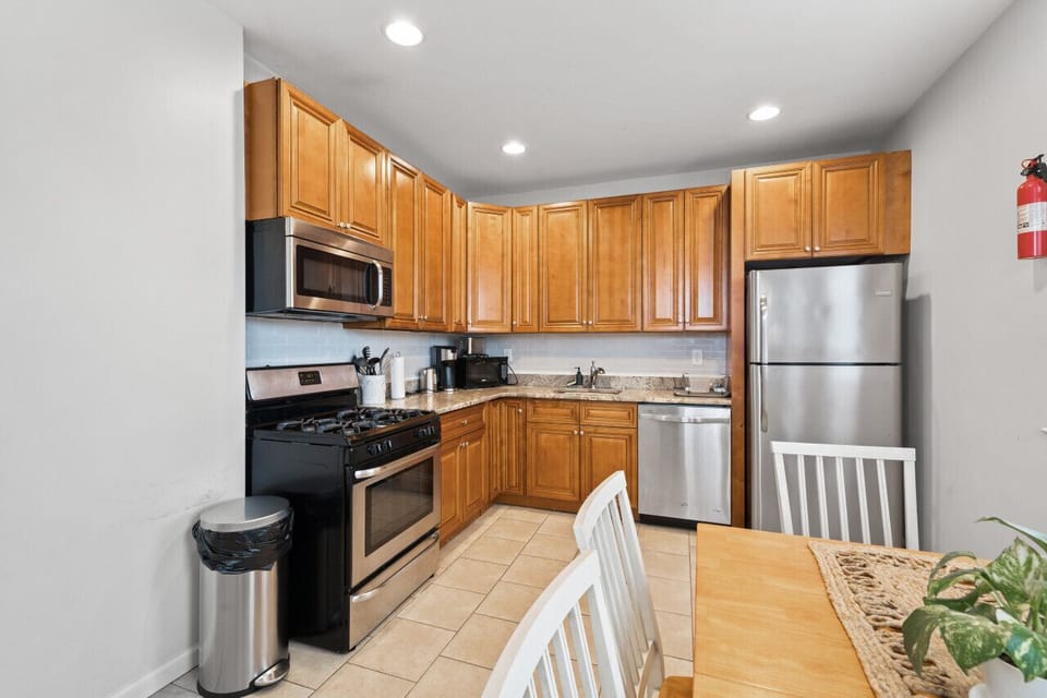 Kitchen & Dinning