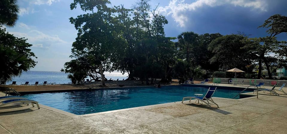 50' infinity community pool at clubhouse