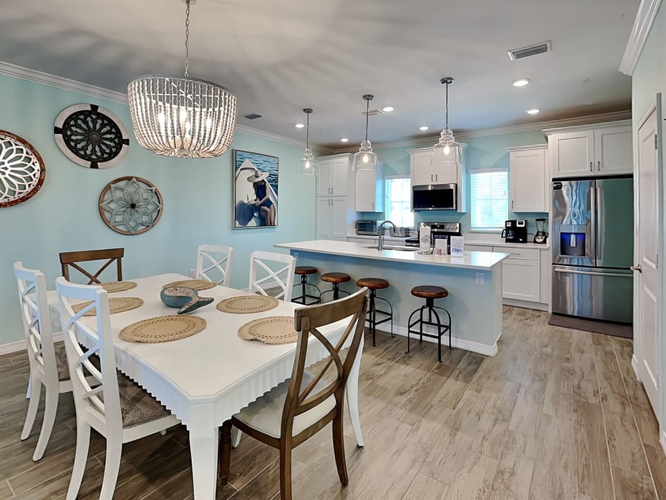House, Multiple Beds, Hot Tub (#14229) | Dining