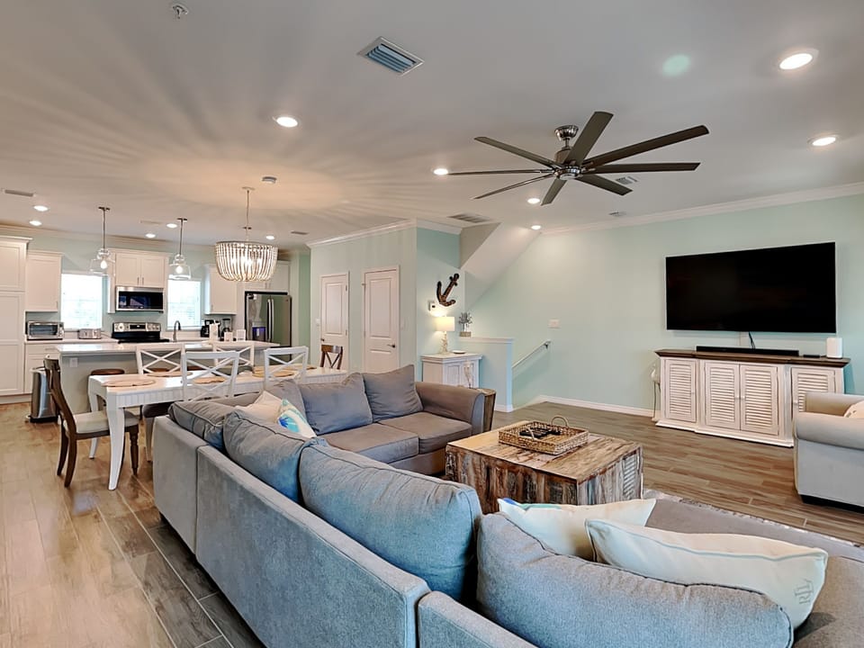House, Multiple Beds, Hot Tub (#14229) | Living area | TV