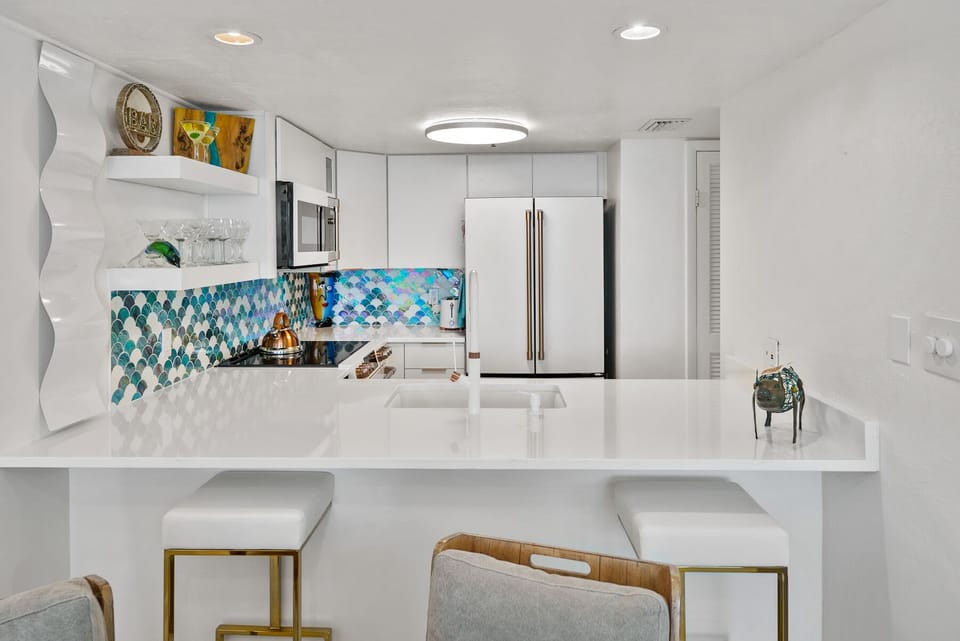 Condo, Multiple Beds, Balcony, Ocean View (#1308) | Private kitchen | Fridge, microwave, oven, stovetop