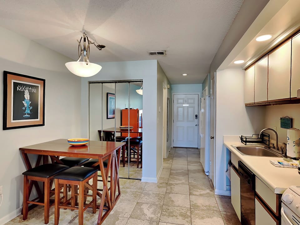 Condo, 1 Queen Bed with Sofa bed, Balcony (#2-204) | Private kitchen | Fridge, microwave, oven, stovetop