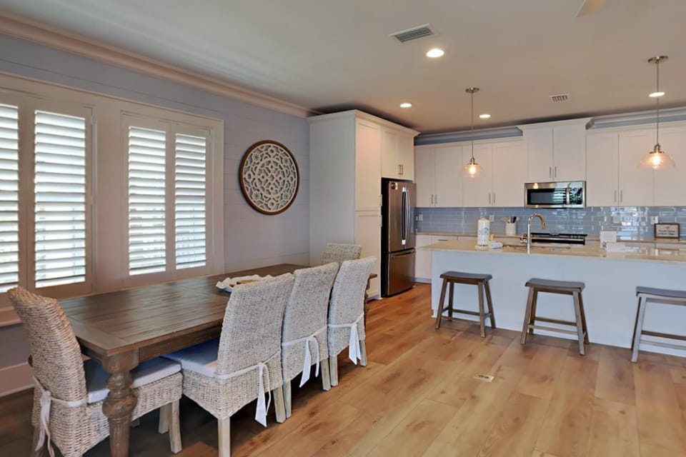 House, Multiple Beds, Balcony, Pool View (#E) | Dining