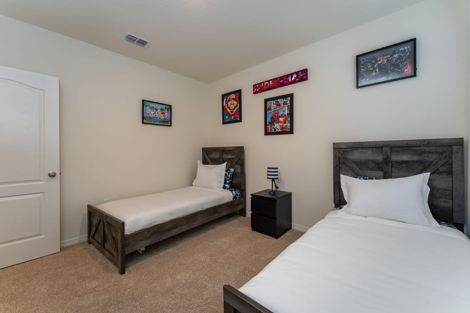 Bedroom 6 upstairs with 2-twin beds